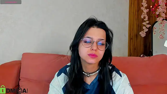 Snapshot of Leslie_Wholsh chatting on 5, 3, 2026 Leslie Wholsh online show from 5, 3, 2026