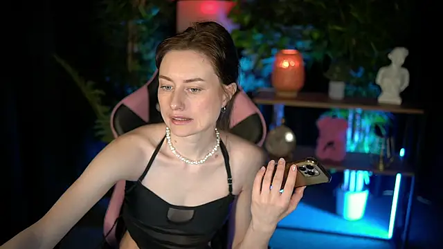 baby luna xo online show from 24, 2, 2026