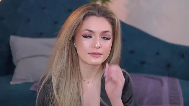 NayaQuinn online show from 27, 2, 2026