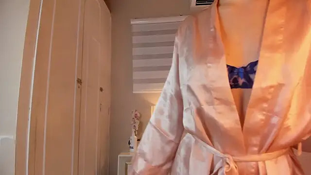 isabela  x online show from 11, 4, 2026