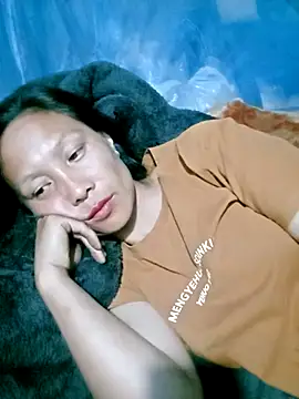 Snapshot of Diana-02 chatting on 22, 4, 2026 Diana-02 online show from 22, 4, 2026