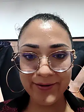 Snapshot of Freyarosse chatting on 3, 2, 2026 Freyarosse online show from 3, 2, 2026