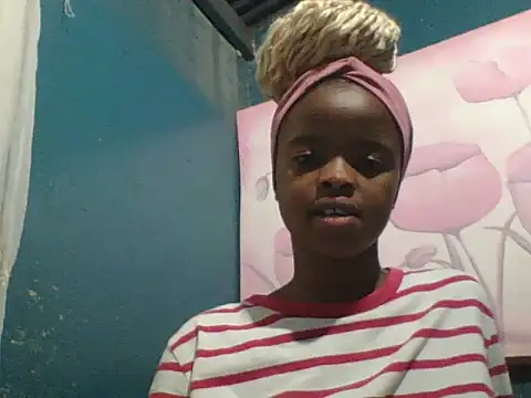 petitemew online show from 27, 3, 2026