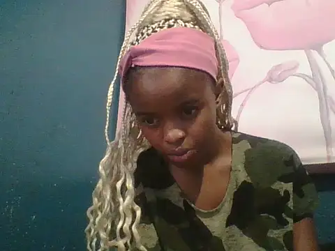 petitemew online show from 22, 3, 2026