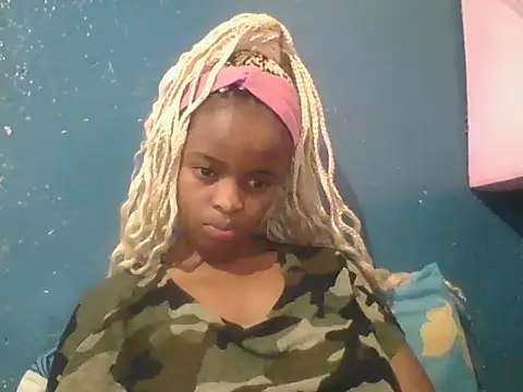 petitemew online show from 24, 3, 2026