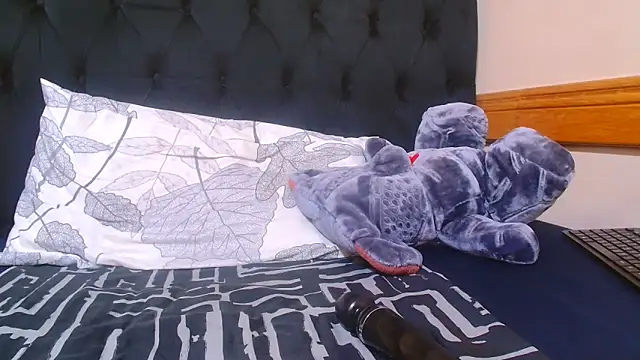 SexyPureFire001 online show from 4, 2, 2026