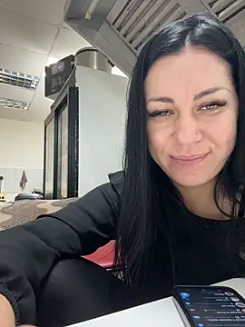  Mila Love online show from 7, 2, 2026