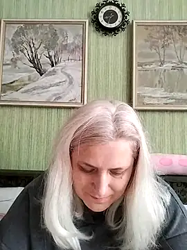 NyushaLollipop online show from 7, 3, 2026