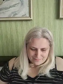 NyushaLollipop online show from 15, 5, 2026