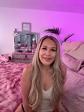 JulieSol online show from 4, 4, 2026