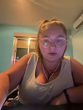 Snapshot of _maracr19_ chatting on 15, 7, 2026 maracr19 online show from 15, 7, 2026
