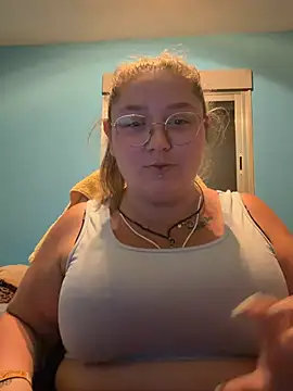 Snapshot of _maracr19_ chatting on 5, 7, 2026 maracr19 online show from 5, 7, 2026