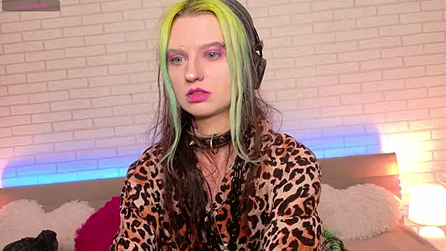 Snapshot of ToxicKittyy chatting on 1, 2, 2026 ToxicKittyy online show from 1, 2, 2026