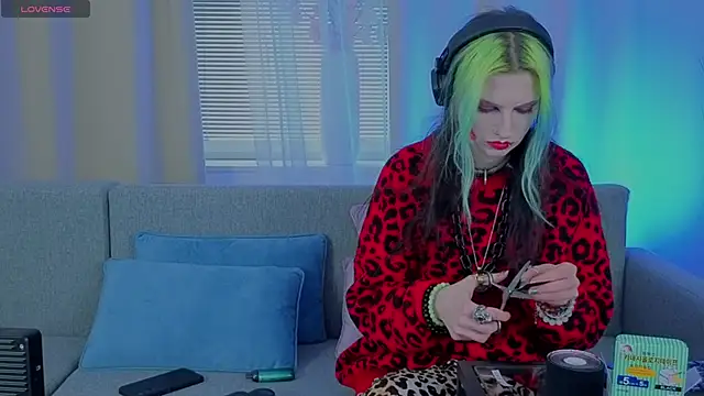 Snapshot of ToxicKittyy chatting on 14, 2, 2026 ToxicKittyy online show from 14, 2, 2026