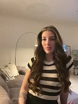 Snapshot of NovaLushhh chatting on 27, 2, 2026 NovaLushhh online show from 27, 2, 2026