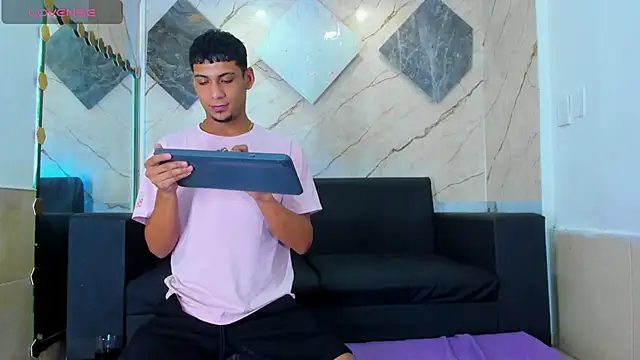 Snapshot of ALEX_KEITH26 chatting on 12, 4, 2026 ALEX KEITH26 online show from 12, 4, 2026