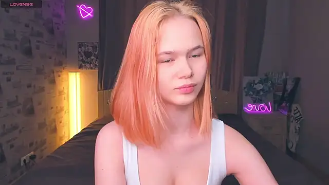 Snapshot of OwlLynn chatting on 23, 2, 2026 OwlLynn online show from 23, 2, 2026