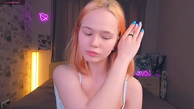 Snapshot of OwlLynn chatting on 22, 2, 2026 OwlLynn online show from 22, 2, 2026