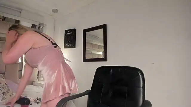 SofiaMilfx69 online show from 5, 3, 2026