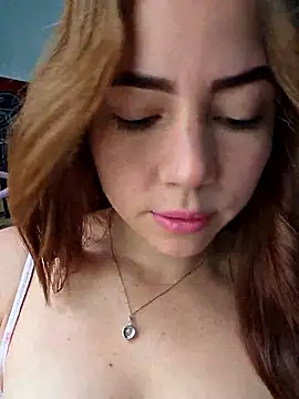 Snapshot of dani_ferreer1 chatting on 12, 6, 2026 dani ferreer1 online show from 12, 6, 2026