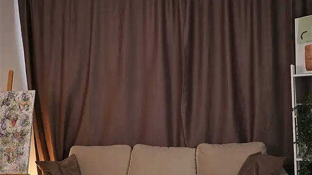 LynellPaveglio online show from 17, 1, 2026