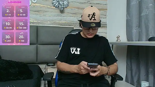 Danner Alaia online show from 27, 2, 2026