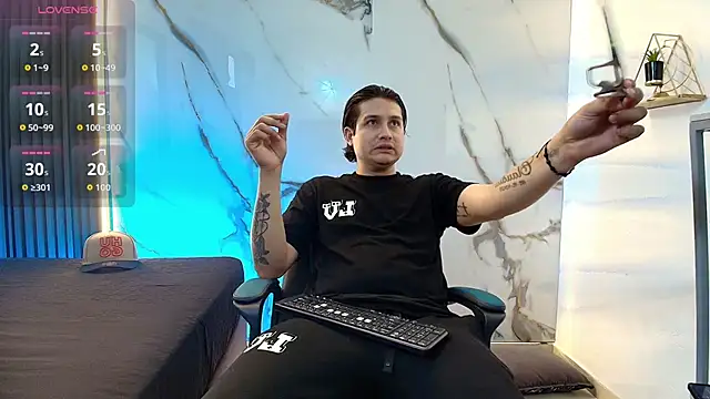 Danner Alaia online show from 5, 2, 2026