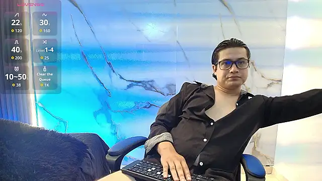 Danner Alaia online show from 6, 2, 2026