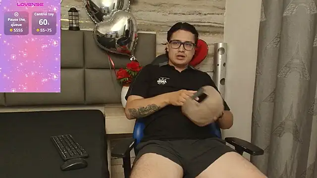 Danner Alaia online show from 15, 2, 2026