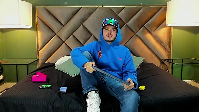 Snapshot of Salvattore_Muller chatting on 19, 2, 2026 Salvattore Muller online show from 19, 2, 2026