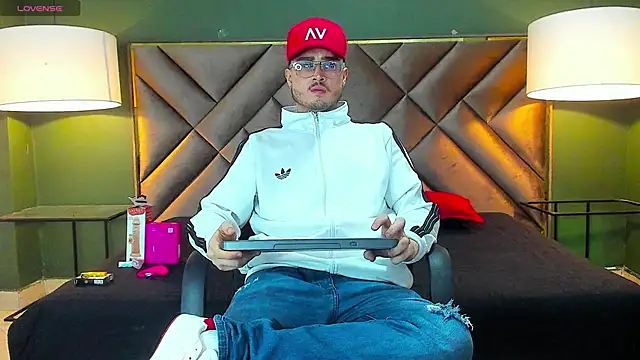 Snapshot of Salvattore_Muller chatting on 28, 2, 2026 Salvattore Muller online show from 28, 2, 2026