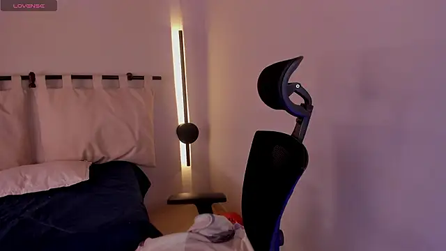 ella  olmos online show from 10, 2, 2026