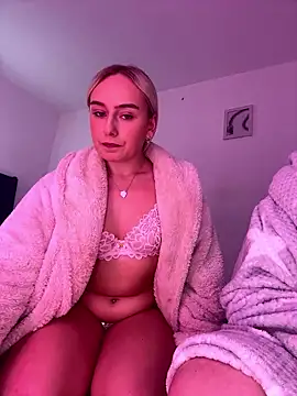 Snapshot of Scarletbx chatting on 14, 1, 2026 Scarletbx online show from 14, 1, 2026