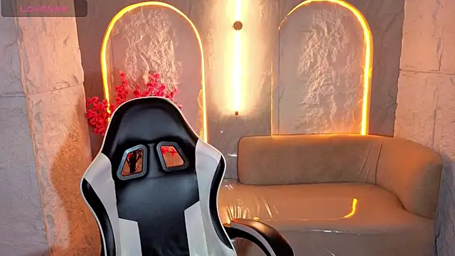 Stefany Tx online show from 12, 3, 2026