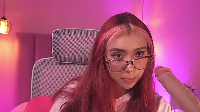 Dakota velvet  online show from 22, 3, 2026