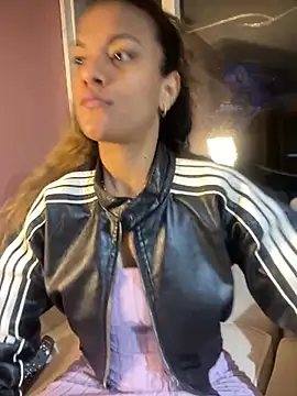 AngelPinkk  online show from 10, 7, 2026