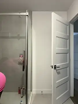 icelyne 2001 online show from 14, 2, 2026