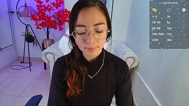 Snapshot of Veronica_miiller chatting on 8, 7, 2026 Veronica miiller online show from 8, 7, 2026