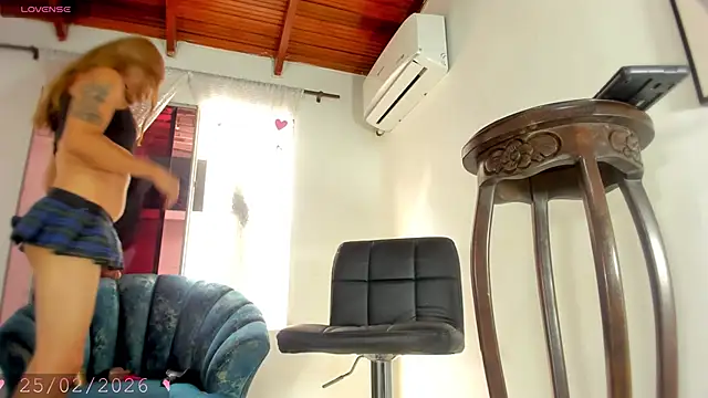 Snapshot of dulce_y_Jhoselin chatting on 25, 2, 2026 dulce y Jhoselin online show from 25, 2, 2026