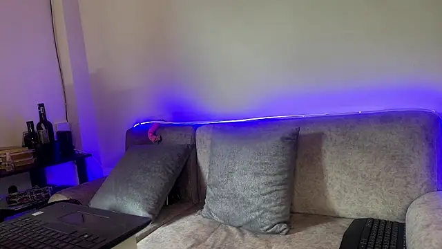 selenaln online show from 24, 2, 2026