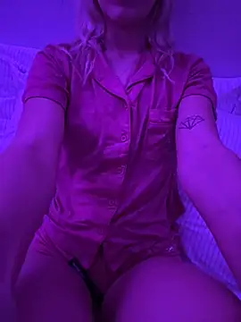 SexySkiBunny online show from 14, 1, 2026