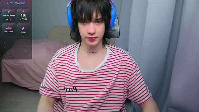 LeonBoykisser online show from 13, 5, 2026