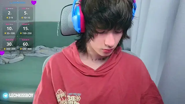 Snapshot of LeonBoykisser chatting on 14, 7, 2026 LeonBoykisser online show from 14, 7, 2026