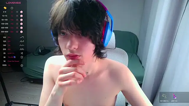 LeonBoykisser online show from 8, 3, 2026