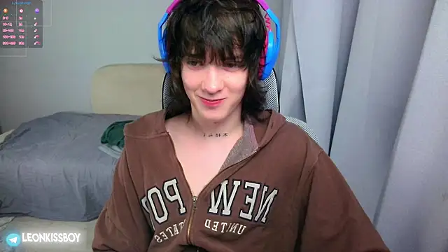 Snapshot of LeonBoykisser chatting on 11, 6, 2026 LeonBoykisser online show from 11, 6, 2026