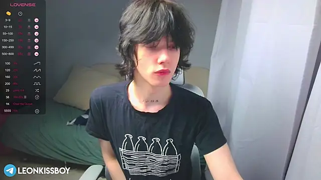 LeonBoykisser online show from 18, 3, 2026