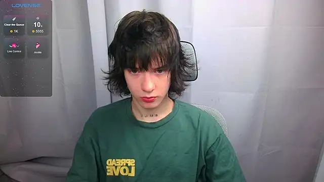 LeonBoykisser online show from 3, 5, 2026