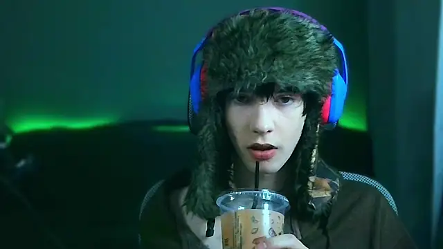 Snapshot of LeonBoykisser chatting on 14, 1, 2026 LeonBoykisser online show from 14, 1, 2026