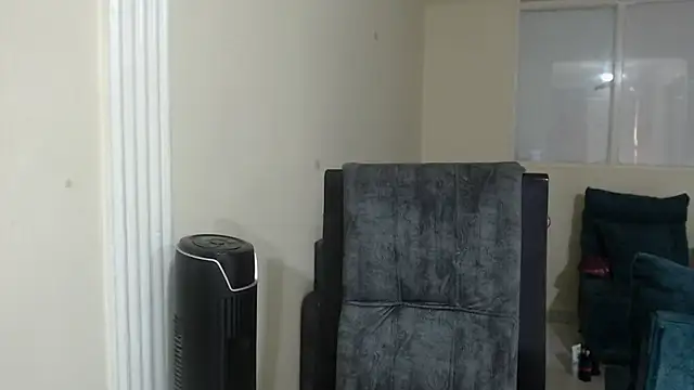 mia girl07 online show from 16, 4, 2026