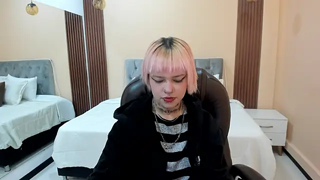 Bela Craxkerr online show from 15, 5, 2026